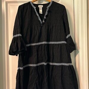 Tommy Bahama Black Dress with White Embroidered Tiered short oversized dress